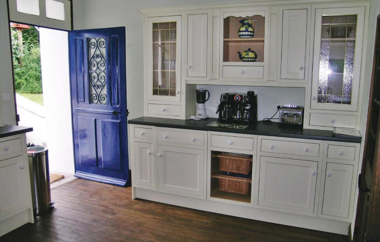 Lovely Home In Chateauneuf Du Faou With Wifi Saint-Thois Extérieur photo