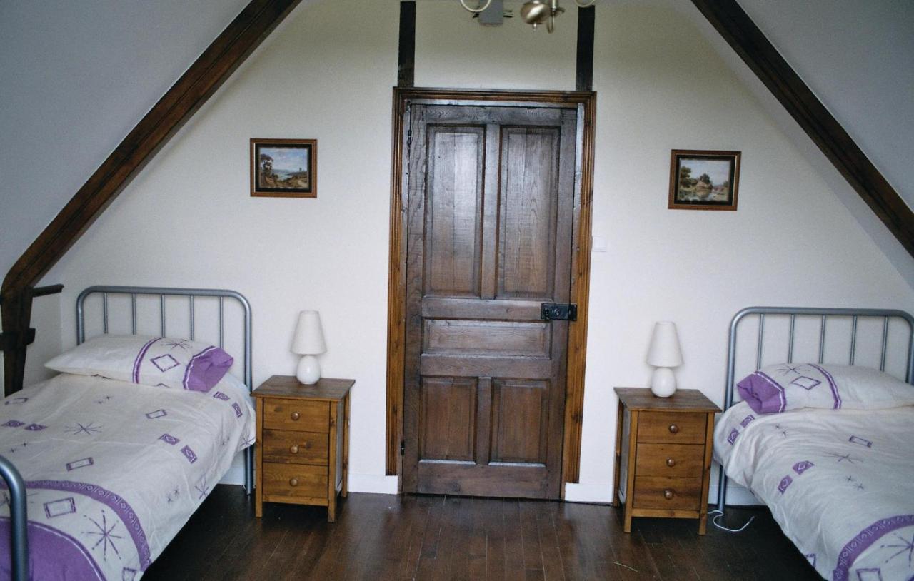 Lovely Home In Chateauneuf Du Faou With Wifi Saint-Thois Extérieur photo